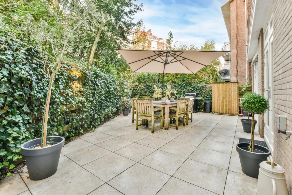 Qué aspectos debes considerar al elegir un suelo para exterior