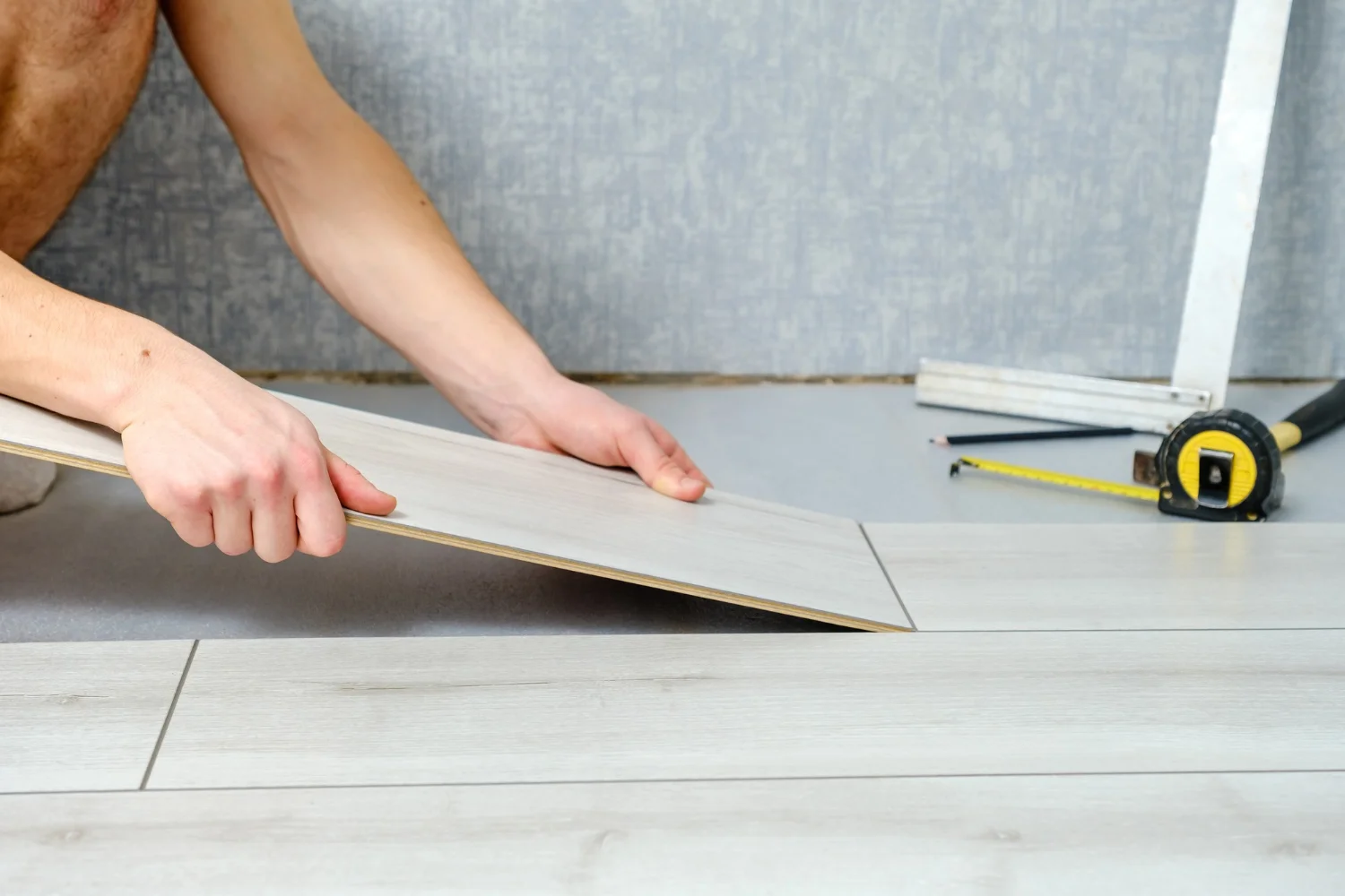 Instalación de suelo vinílico: cuál elegir y errores comunes a evitar